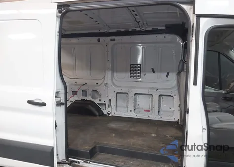2018 Ford Transit-250 из США, поврежденный, VIN 1FTYR1CM7JKB44924